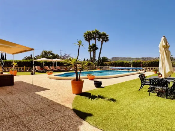 Villa Of 364 M² In Aspe, Spain