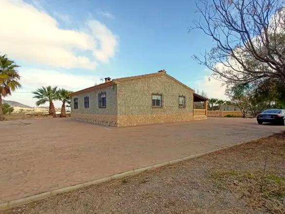 Country House Of 235 M² In Aspe, Spain