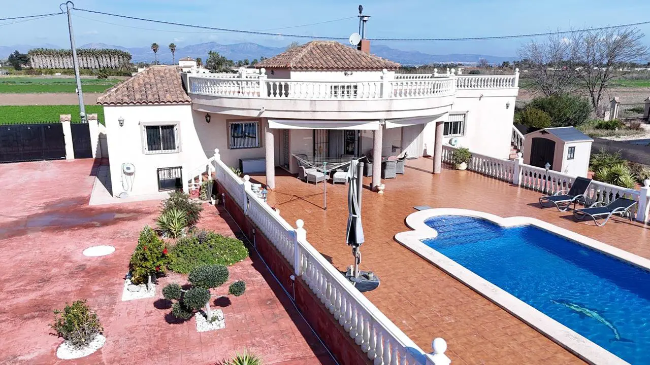 Country House Of 184 M² In Catral, Spain