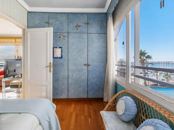 Apartment Of 128 M² In Torrevieja