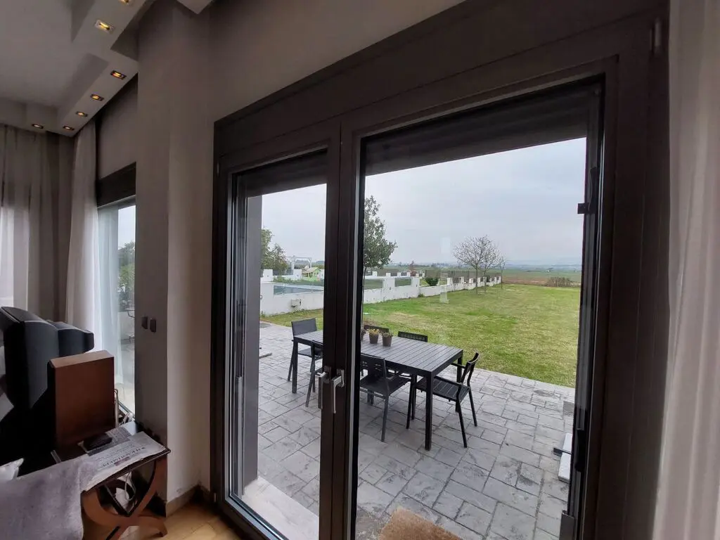 4-bedroom Detached House In Thermi, Greece (201 M²)