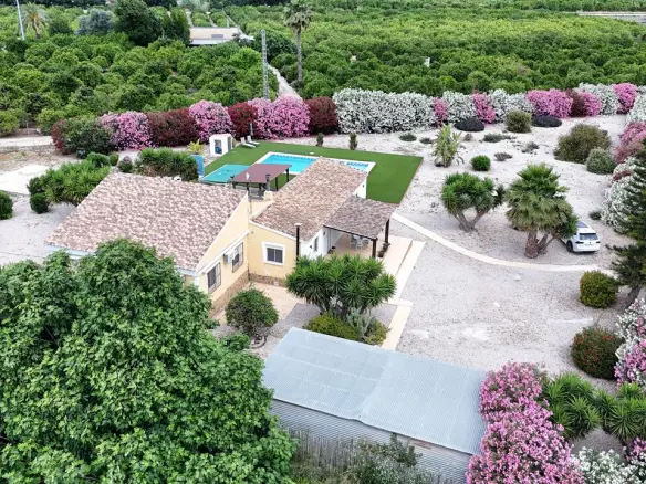 Country House Of 158 M² In Benejuzar, Spain