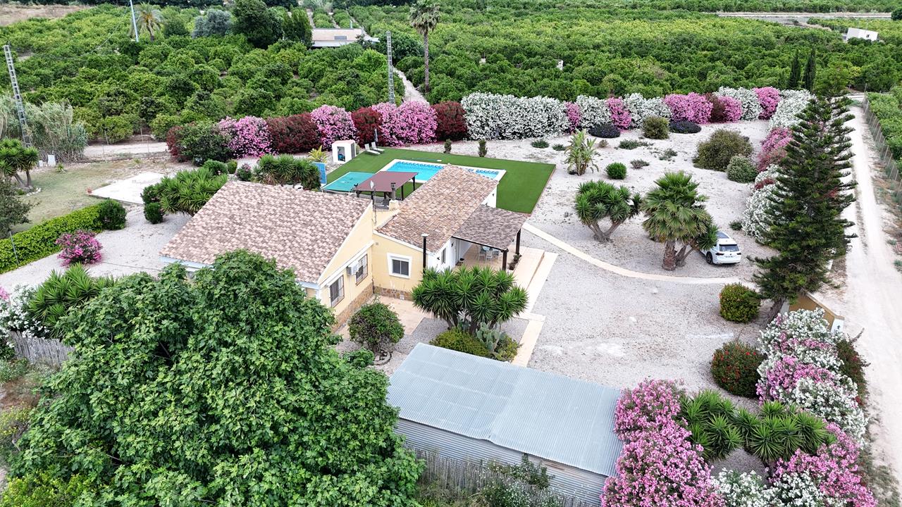 Seoska kuća od 158 m² u Benejuzaru, Španjolska