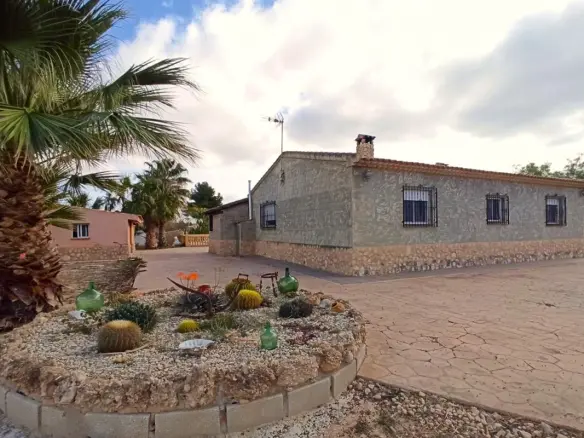 Country House Of 235 M² In Aspe, Spain