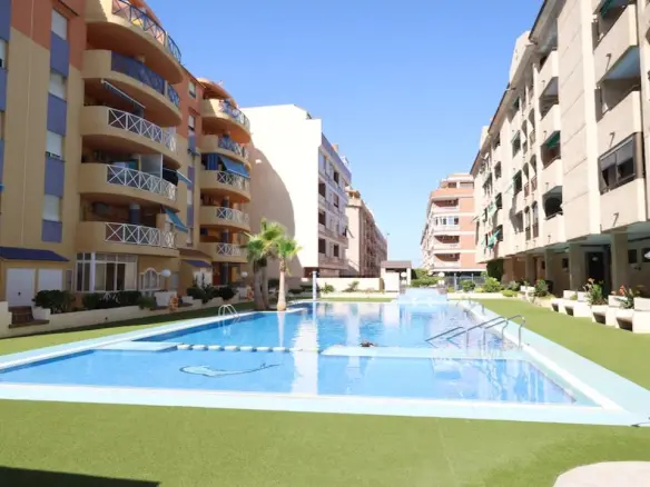 Apartment Of 122 M² In Torrevieja, Spain
