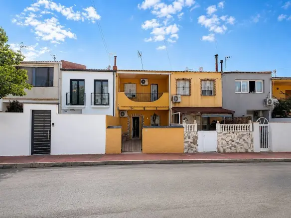 Town House Of 80 M² In Torrevieja, Spain
