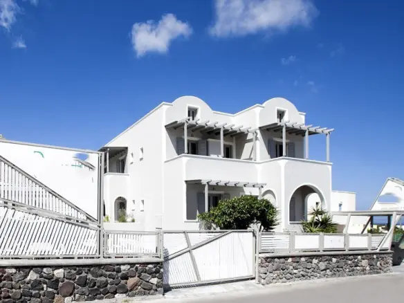 Hotel Of 461 M² In The Dodecanese