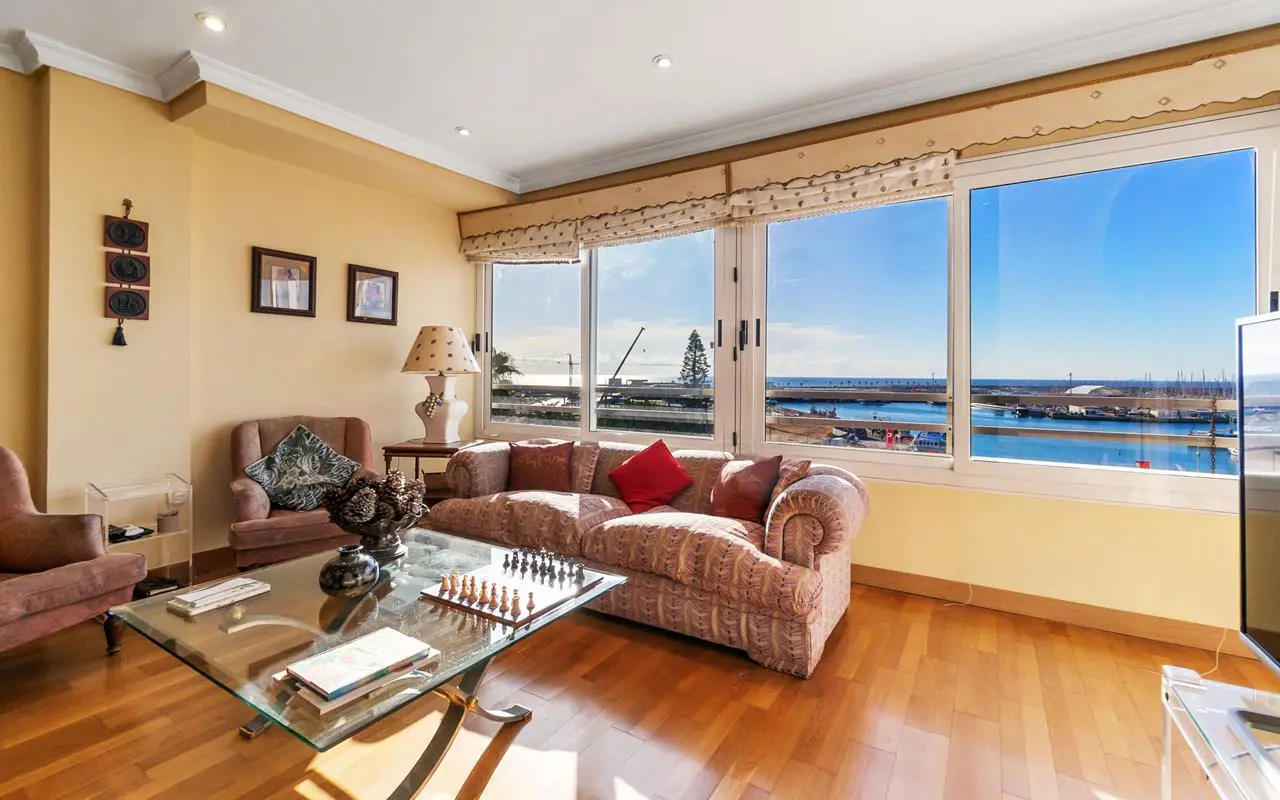 Apartment Of 128 M² In Torrevieja