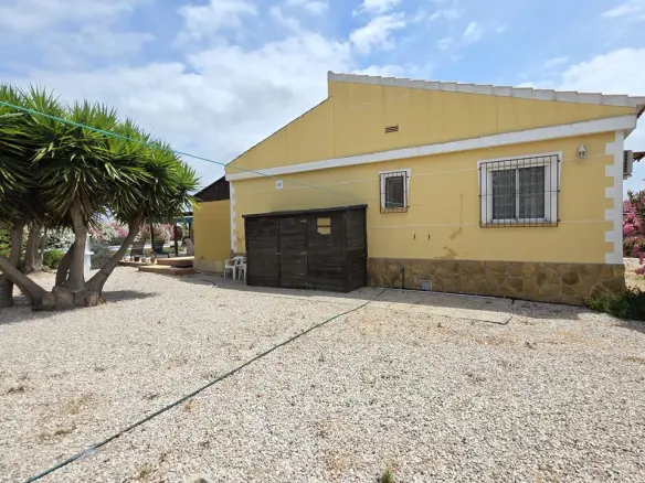Country House Of 158 M² In Benejuzar, Spain