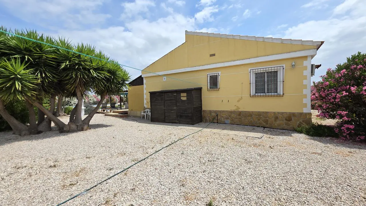 Seoska kuća od 158 m² u Benejuzaru, Španjolska