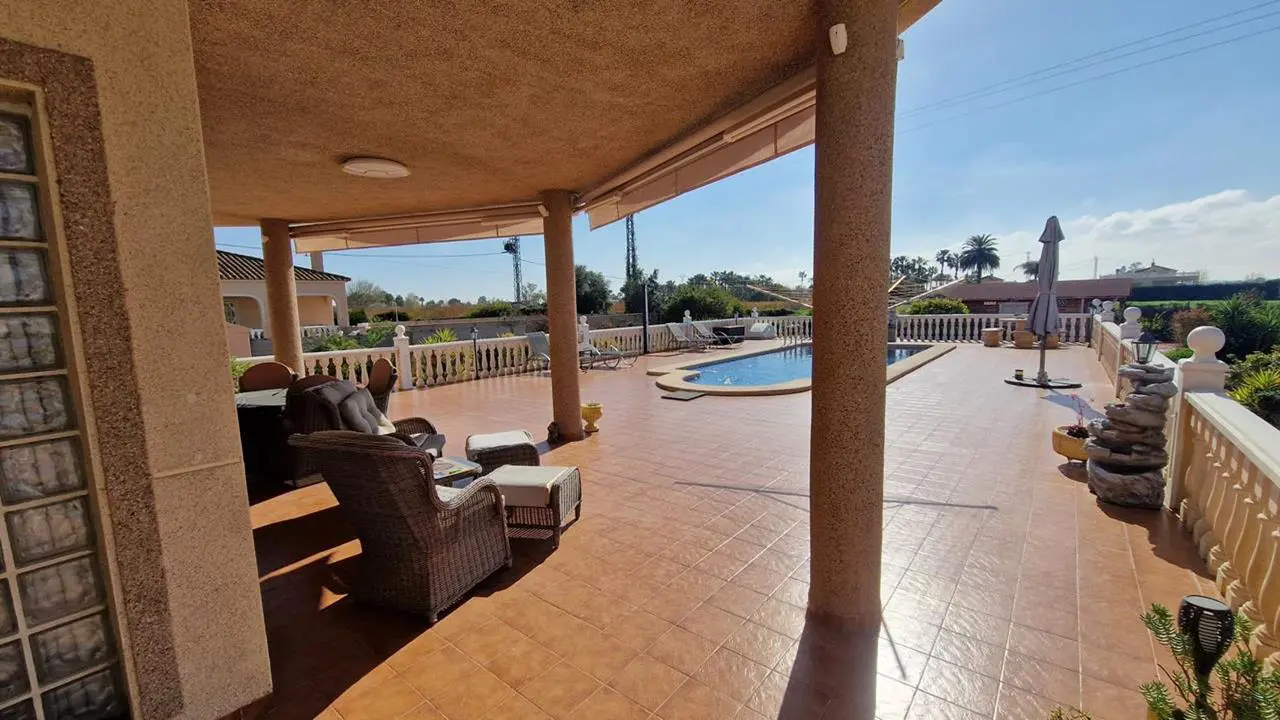 Country House Of 184 M² In Catral, Spain