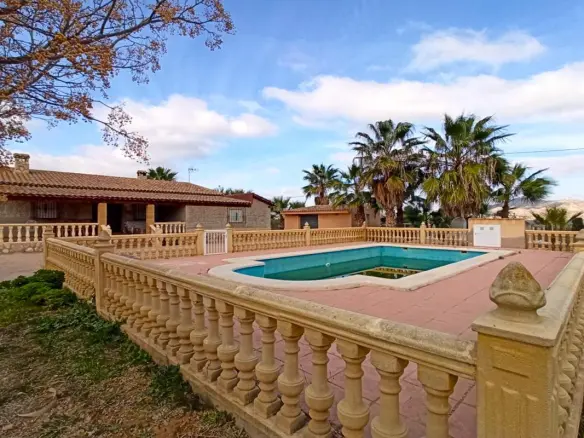 Country House Of 235 M² In Aspe, Spain