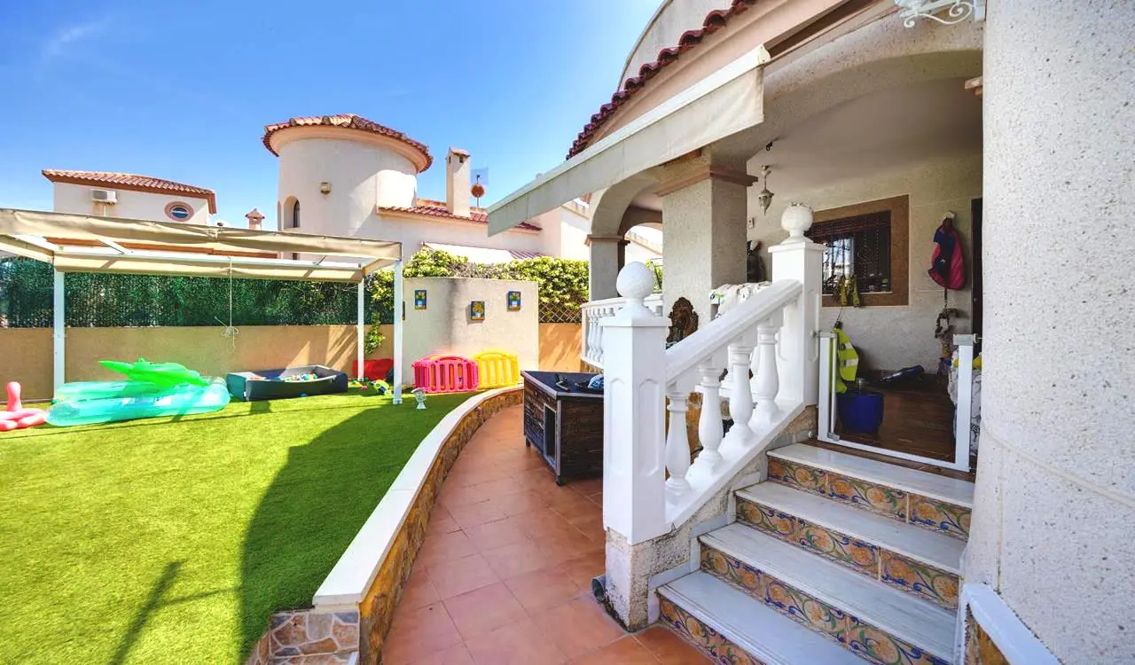 Vila 150 m² u La Marini, Španjolska