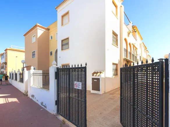 Apartment Of 60 M² In Torrevieja