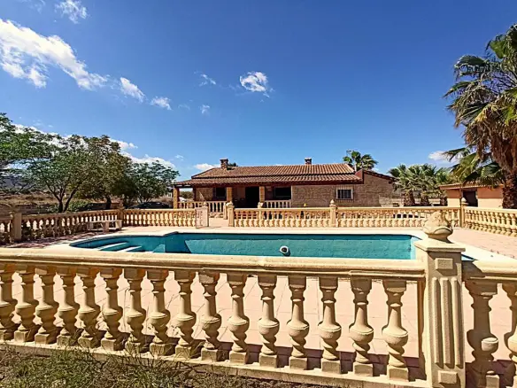 Country House Of 235 M² In Aspe, Spain