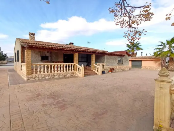 Country House Of 235 M² In Aspe, Spain