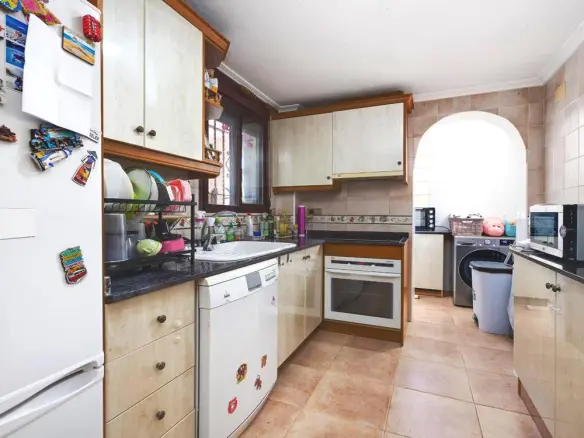 Villa 150 M² In La Marina, Spain