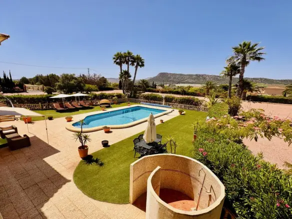 Villa Of 364 M² In Aspe, Spain