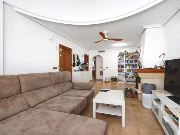 Villa 150 M² In La Marina, Spain