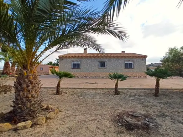 Country House Of 235 M² In Aspe, Spain