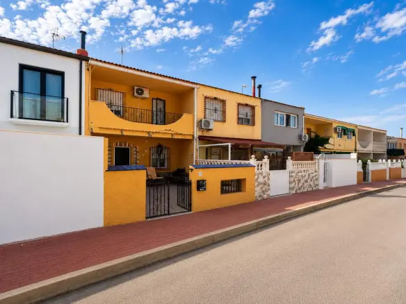 Town House Of 80 M² In Torrevieja, Spain