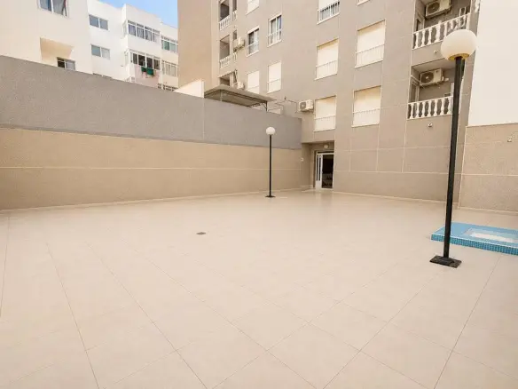 Apartment Of 65 M² In Torrevieja, Spain