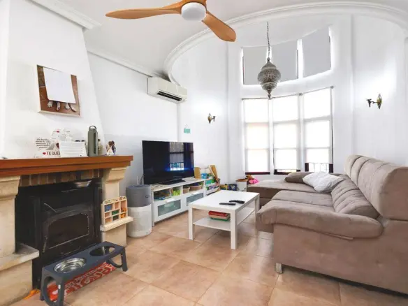 Villa 150 M² In La Marina, Spain