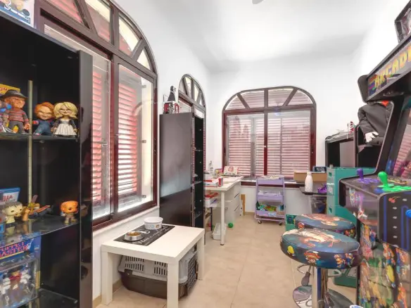 Villa 150 M² In La Marina, Spain
