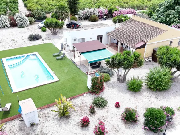 Country House Of 158 M² In Benejuzar, Spain