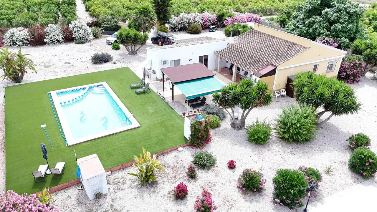 Seoska kuća od 158 m² u Benejuzaru, Španjolska