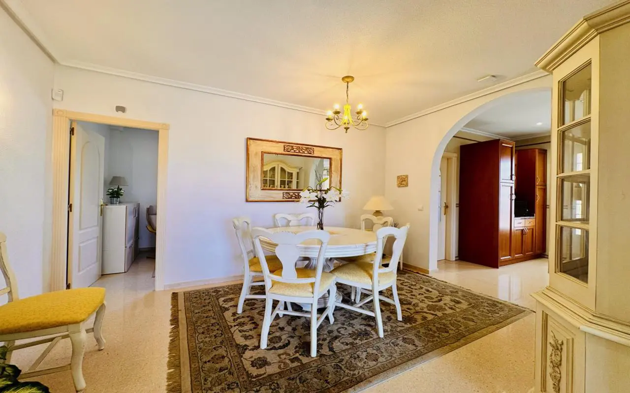 Vila od 364 m² u Aspeu, Španjolska