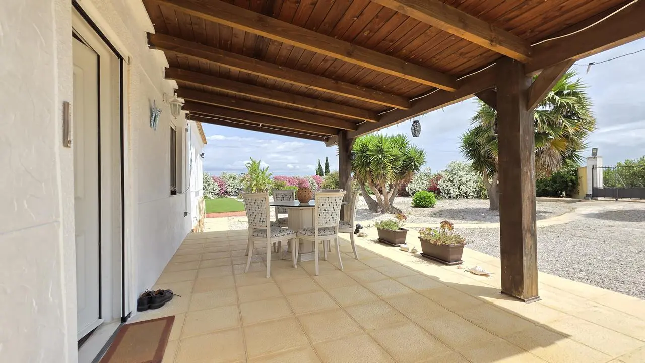 Seoska kuća od 158 m² u Benejuzaru, Španjolska