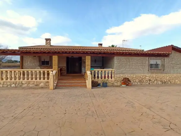 Country House Of 235 M² In Aspe, Spain
