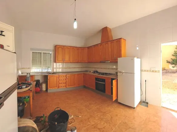 Country House Of 255 M² In Crevillent, Spain