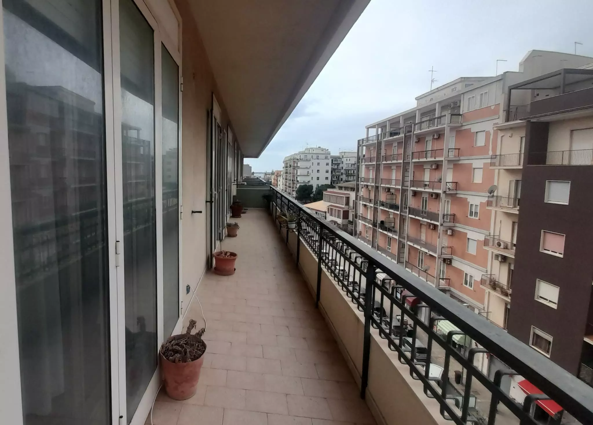 Apartment Of 88 M² With 3 Rooms In Tunisi 013