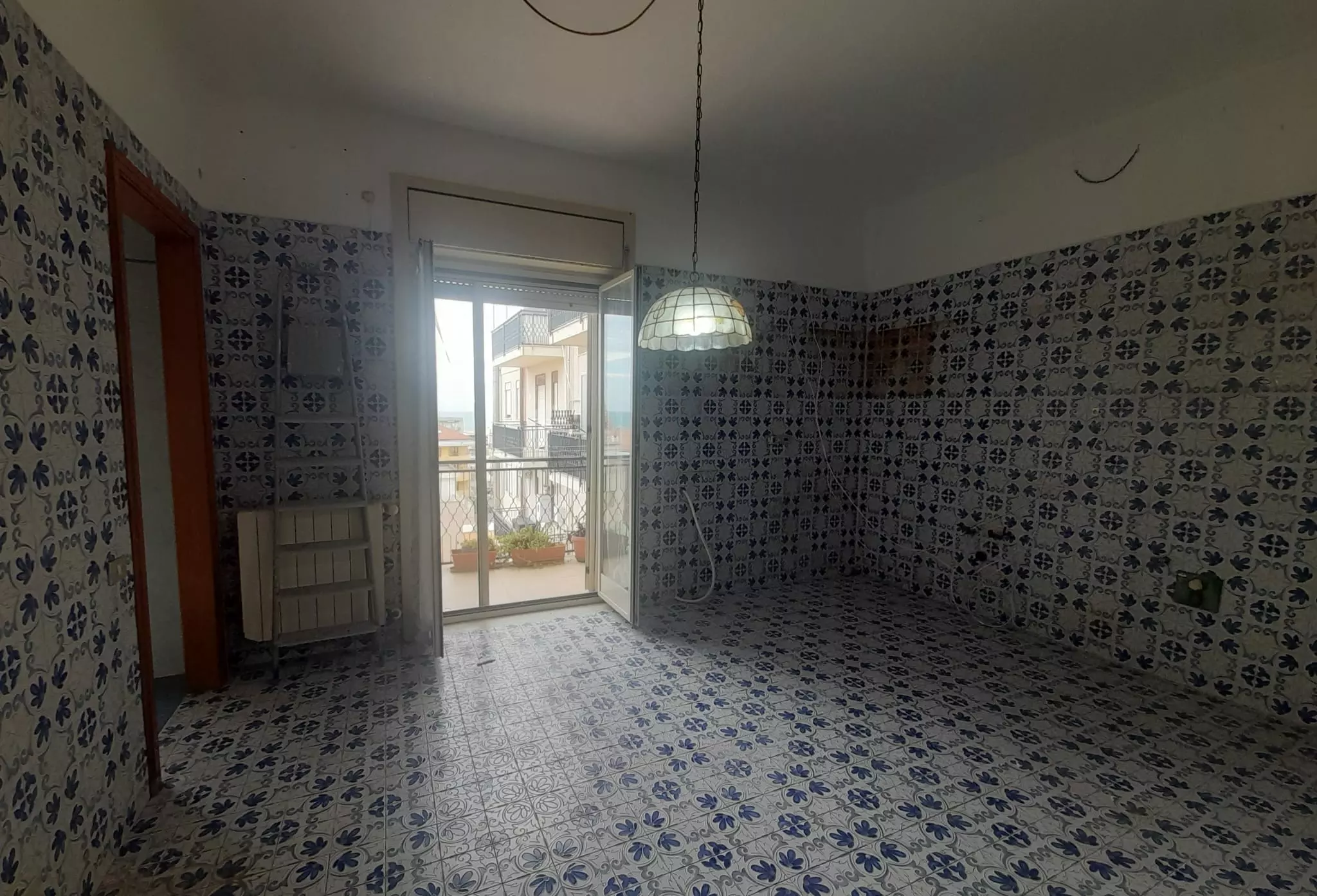 Apartment Of 88 M² With 3 Rooms In Tunisi 013