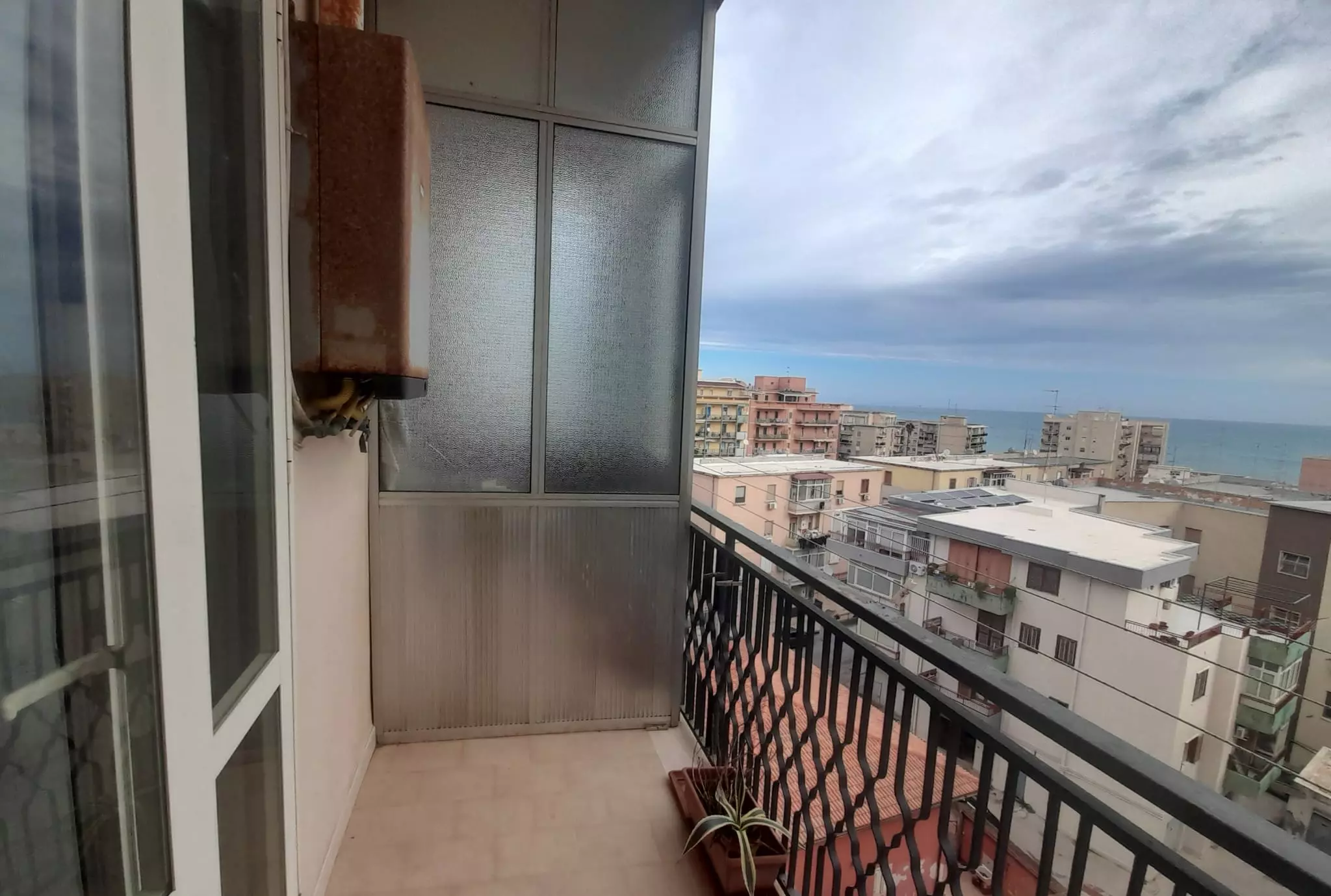 Apartment Of 88 M² With 3 Rooms In Tunisi 013