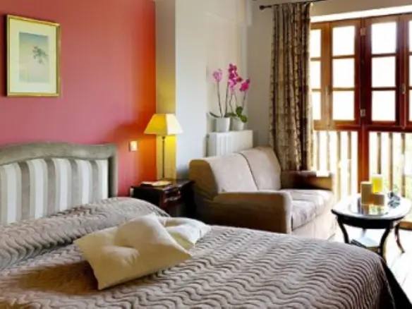 Hotel In Timfi, Greece (1.000 M²)