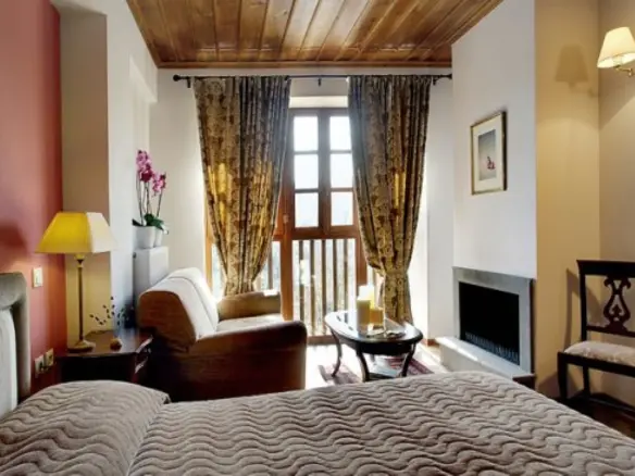 Hotel In Timfi, Greece (1.000 M²)