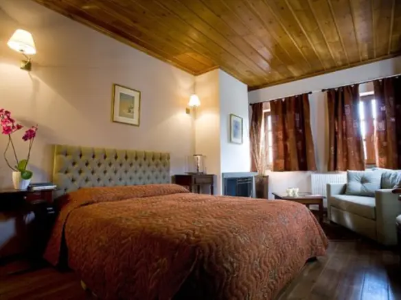Hotel In Timfi, Greece (1.000 M²)