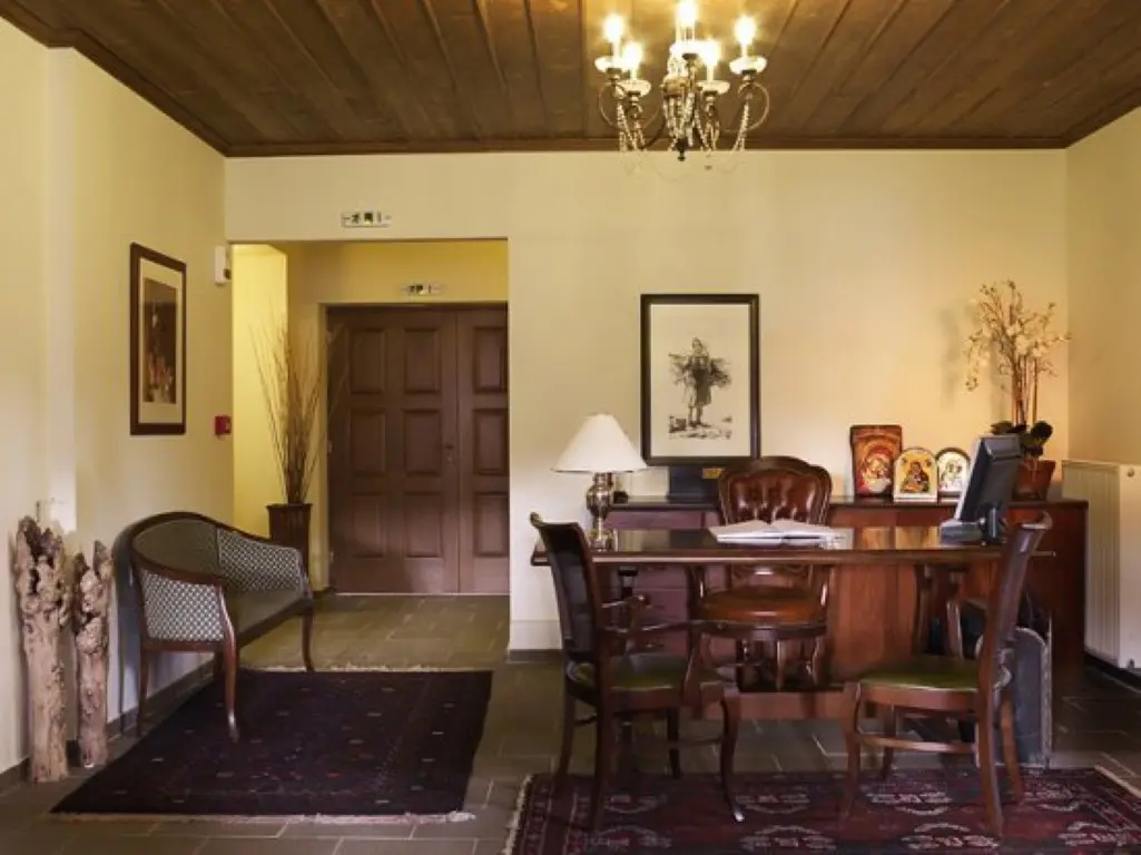 Hotel Of 1000 M² In Epirus