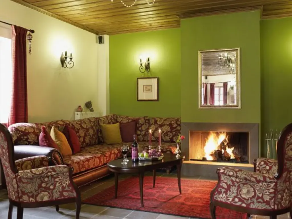 Hotel Of 1000 M² In Epirus
