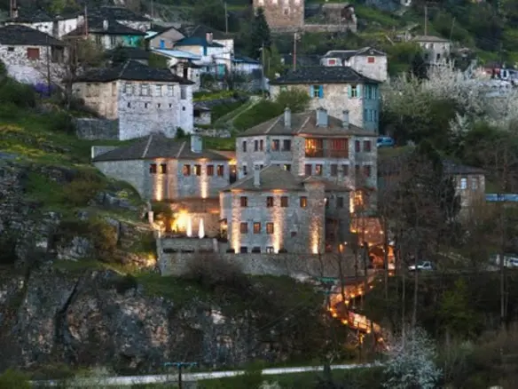 Hotel In Timfi, Greece (1.000 M²)