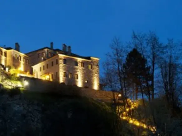 Hotel Of 1000 M² In Epirus