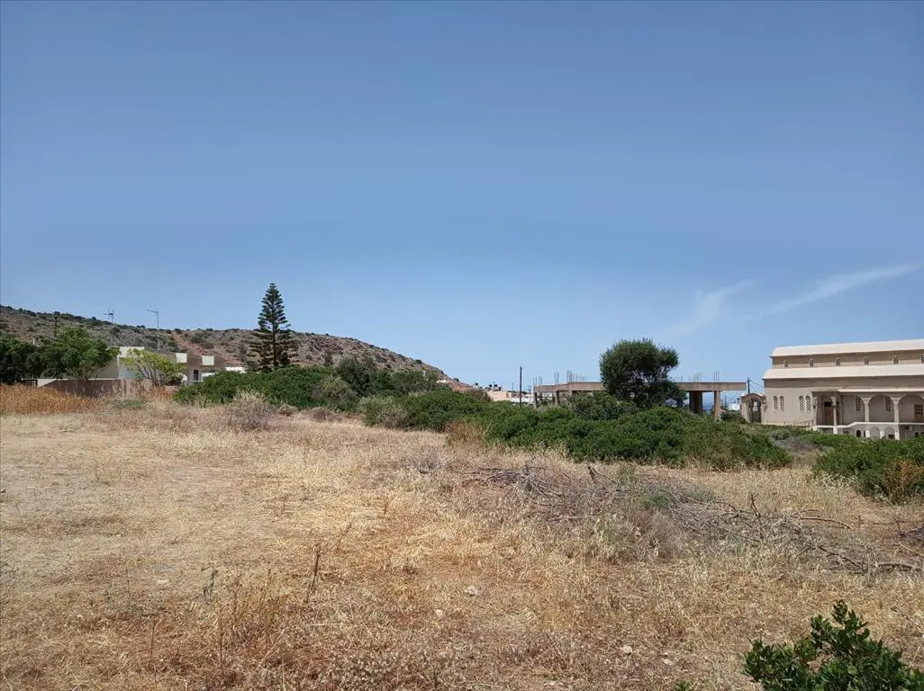 Land Of 2700 M² In Crete