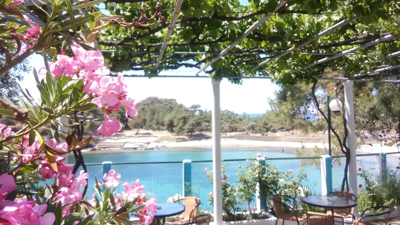 Hotel Of 300 M² On The Island Of Thassos