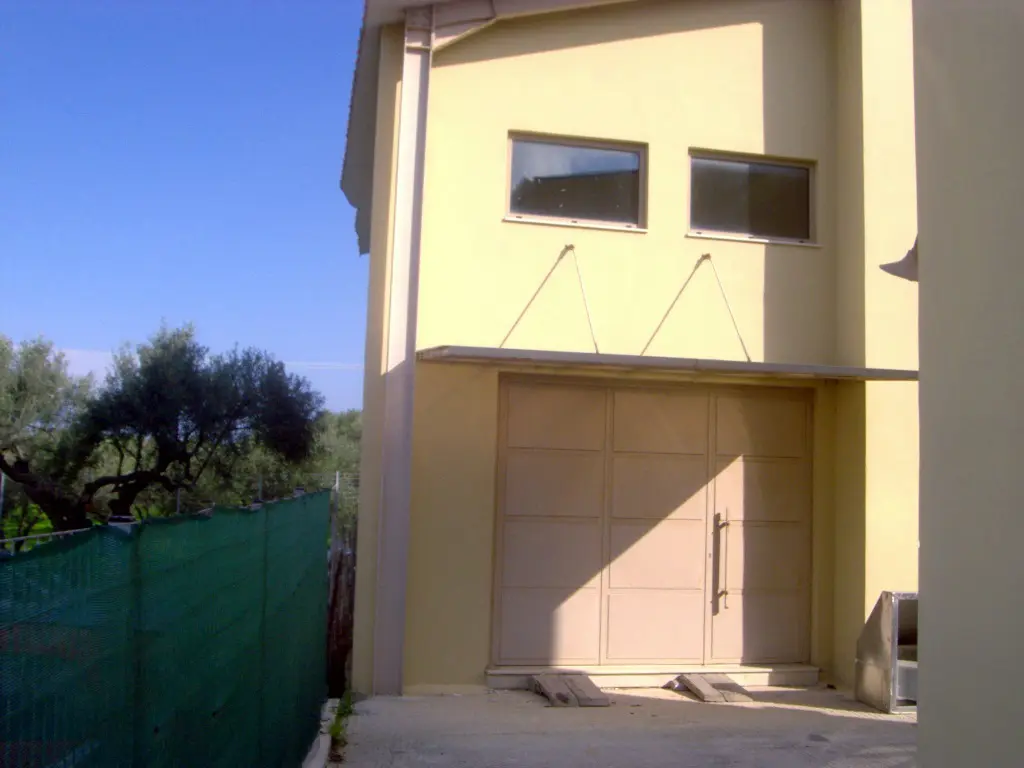 Business Of 500 M² In Crete
