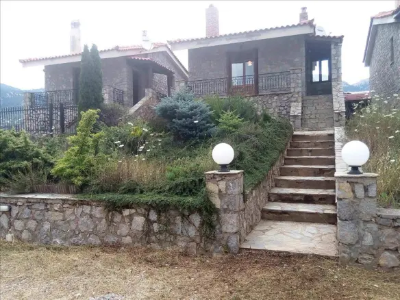 2-bedroom Detached House In Arachova, Greece (70 M²)
