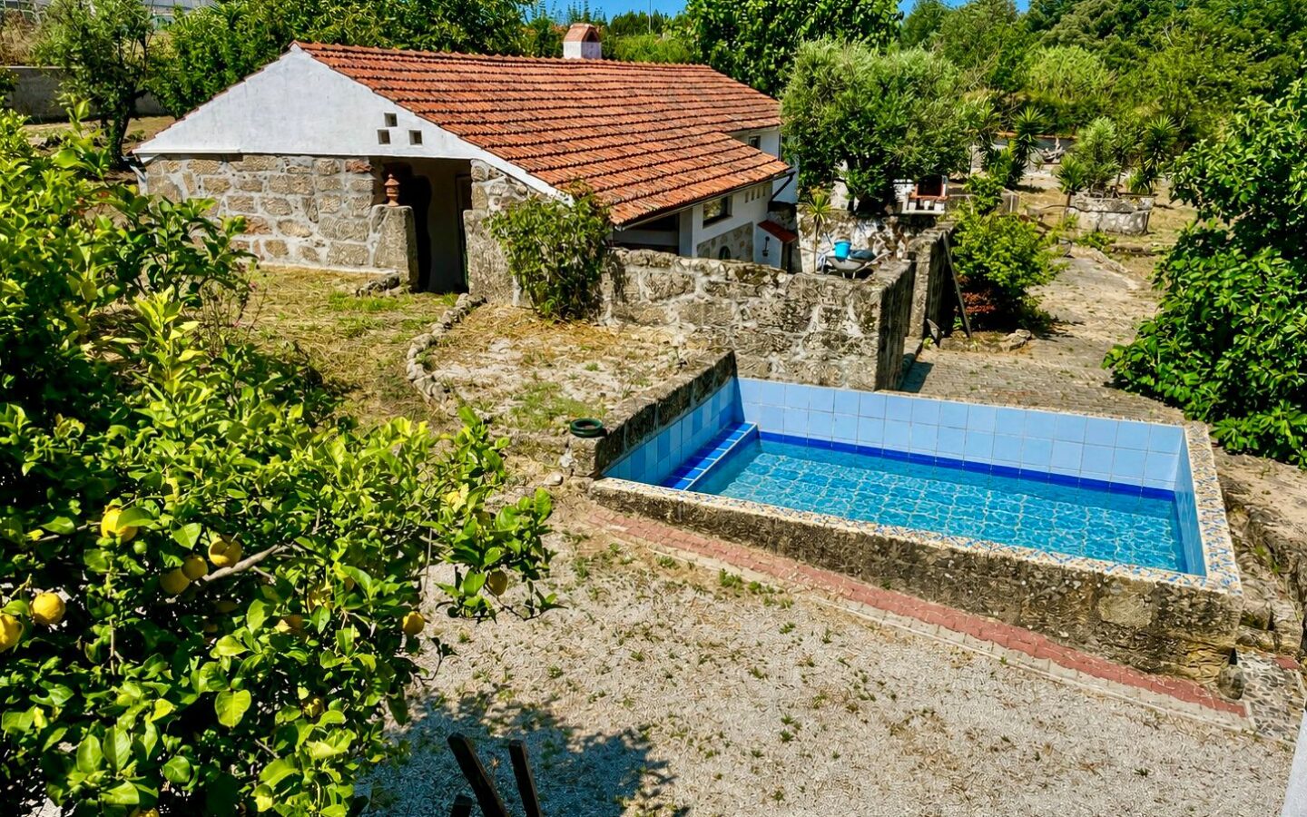 Countryhouse Of 500 M² With Central Portugal In Its Location
