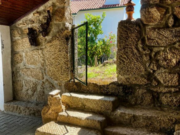 Countryhouse Of 250 M² With Garden In Central Portugal
